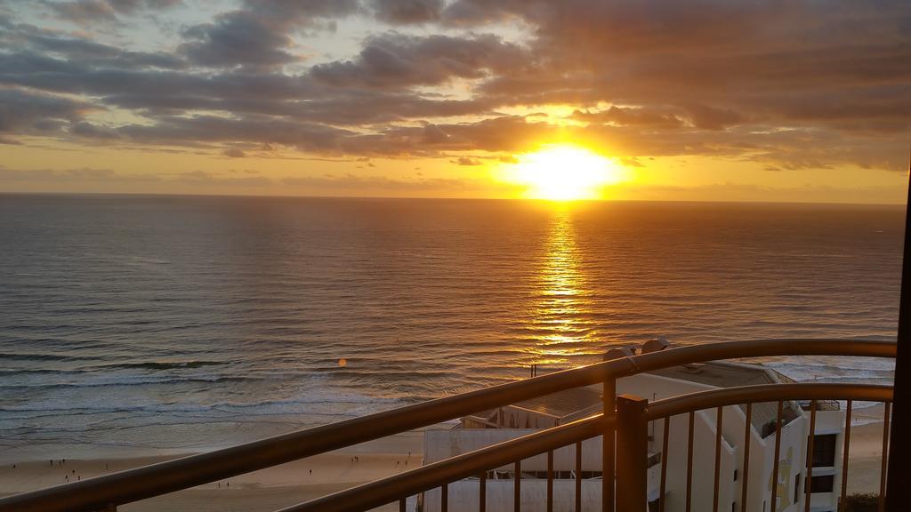 Beachcomber Resort - Official Gold Coast Extérieur photo